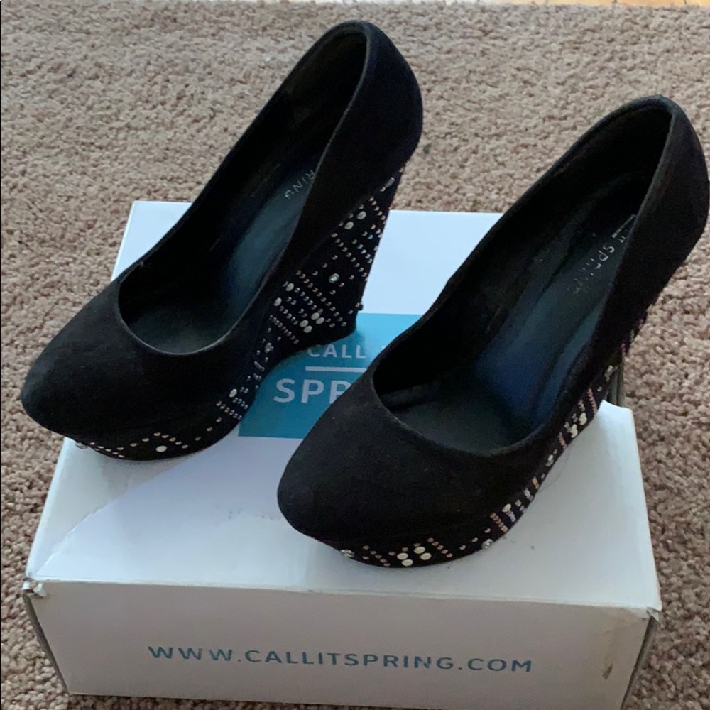 Call It Spring “Shandra” Wedges - Picture 2 of 5